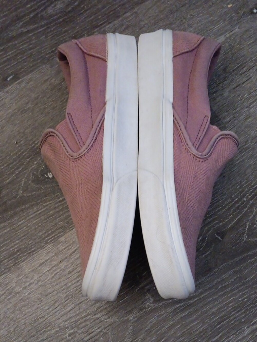 Vans Slip-On Sneakers in Mauve Canvas with White Soles - Picture 2 of 10